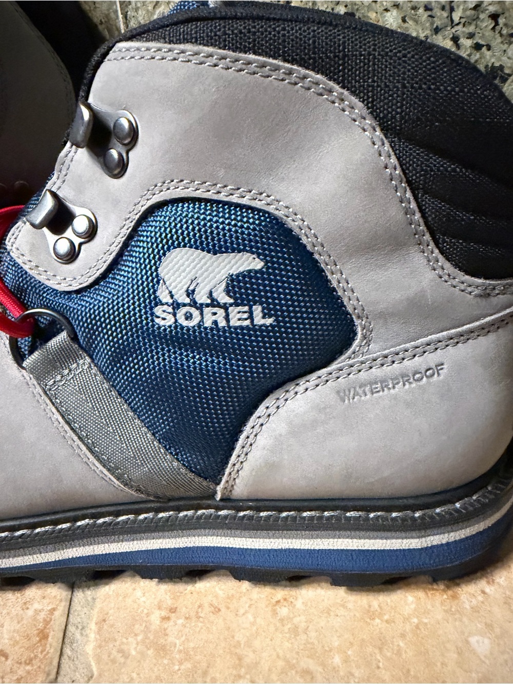 Sorel Men's Gray & Blue Lace-Up Boots with Red Laces waterproof